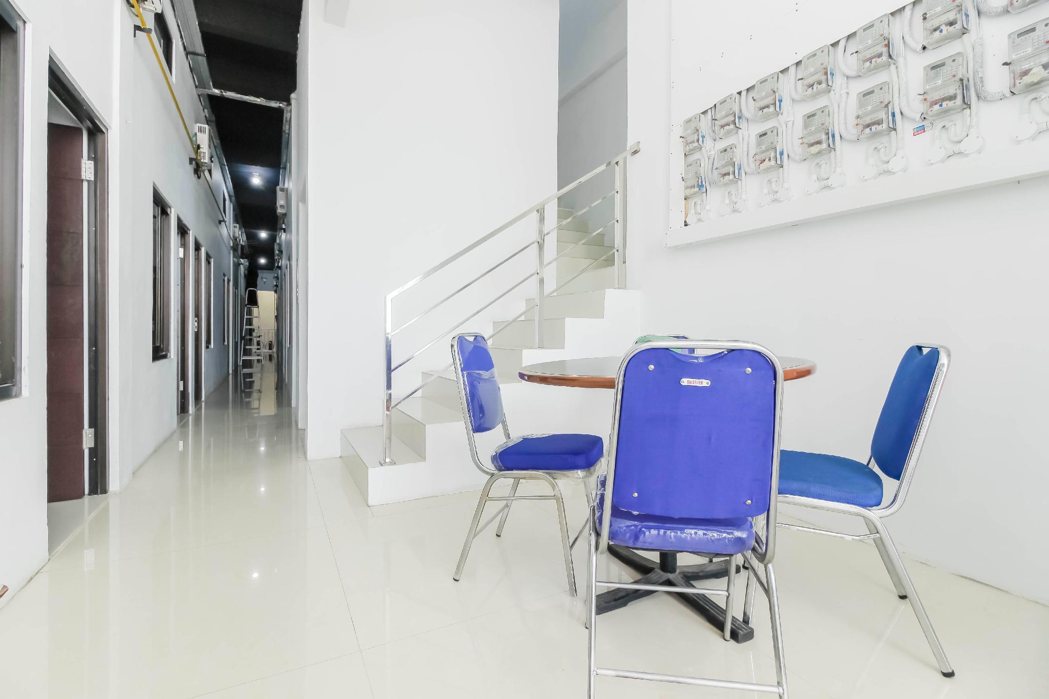 Hotel Reddoorz Near Hayam Wuruk Plaza Yakarta Exterior foto